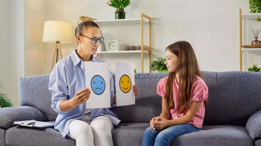 Edukacyjne karty emocji dla dziecka.